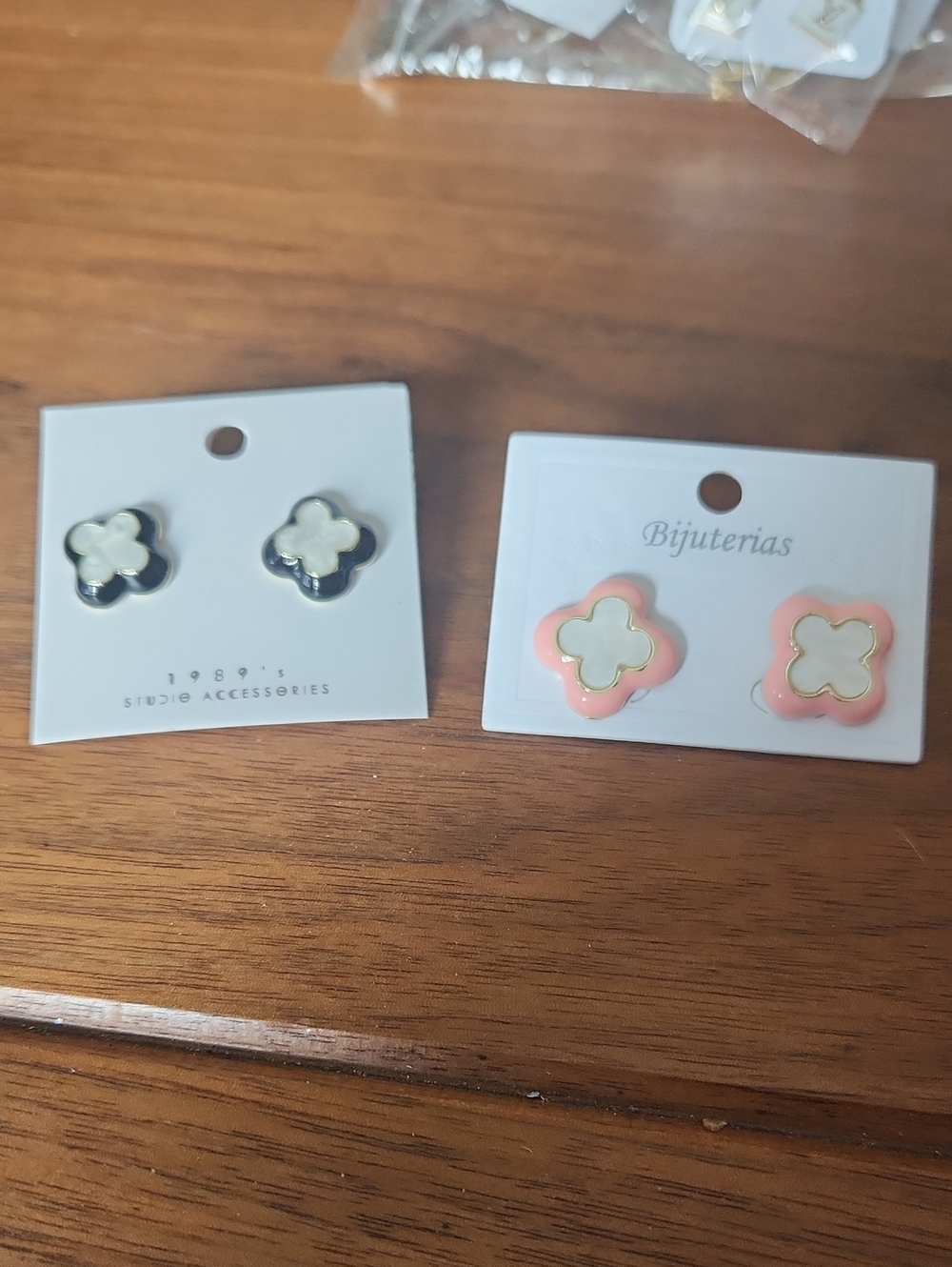 Fashion Jewelry Pink and Black Clover Flower Stud Earrings